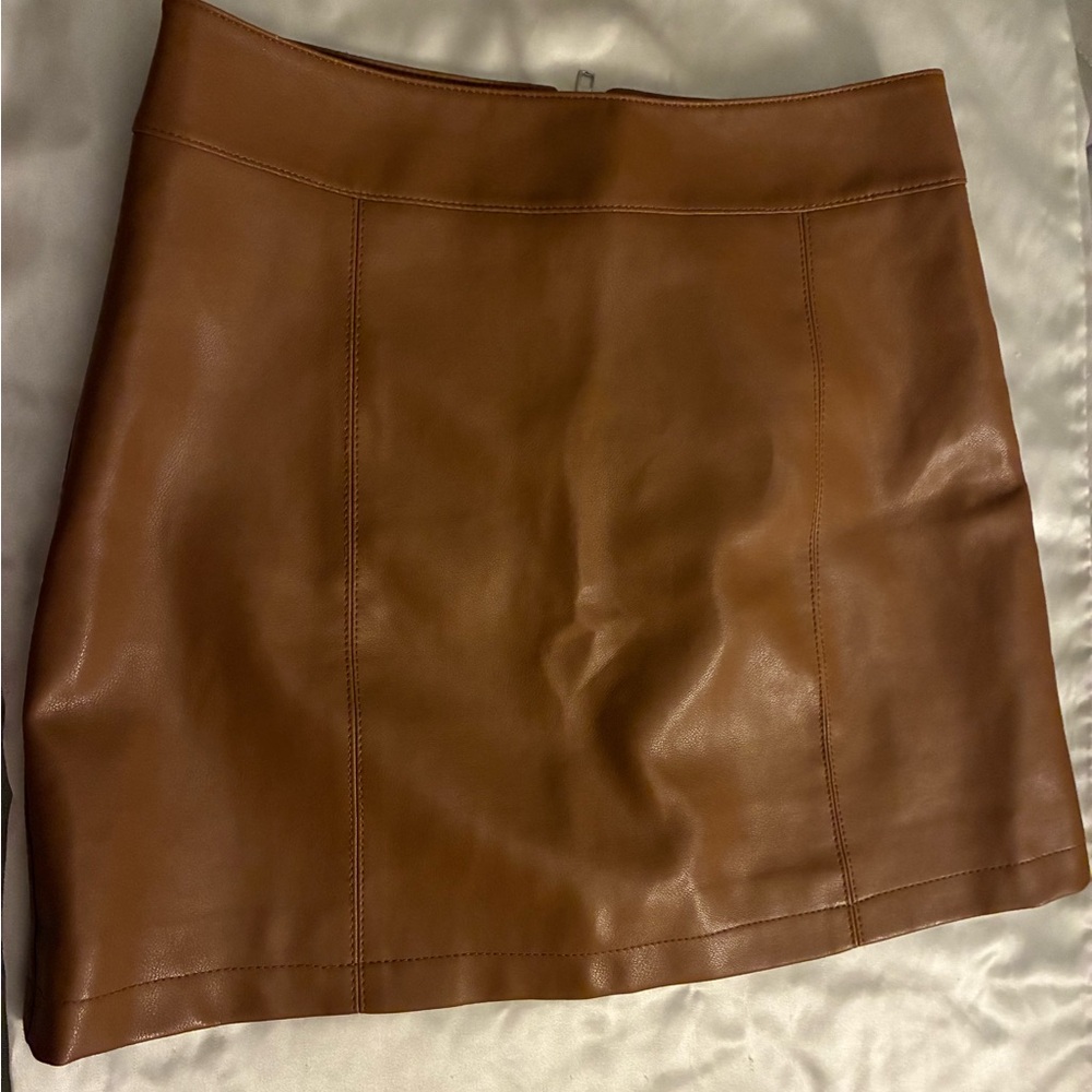 Elegant Brown Leather Skirt